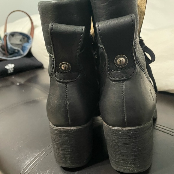 This are a almost new boots - Picture 5 of 6